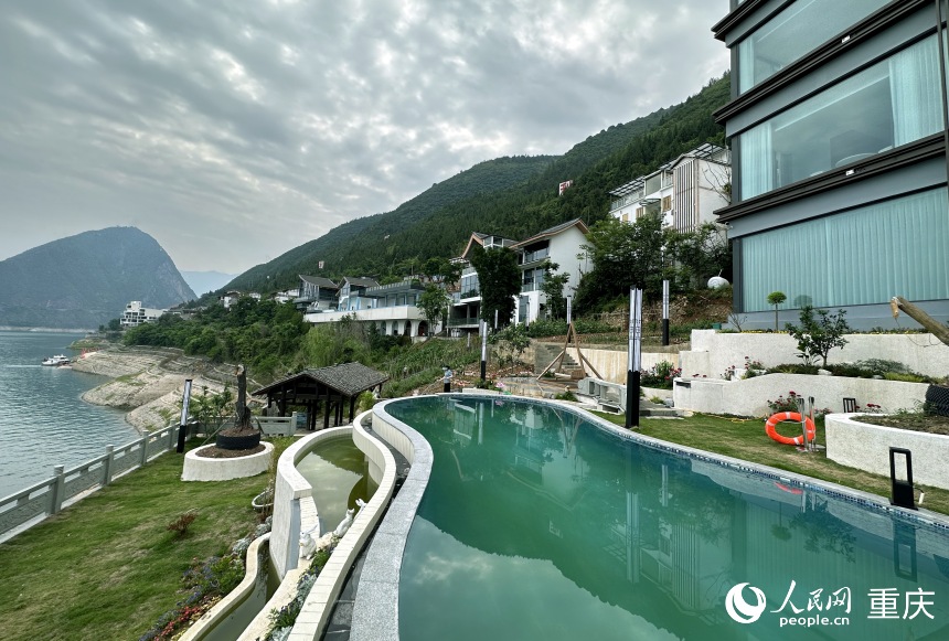 三峽里·竹枝村打造的特色民宿。人民網(wǎng)記者 劉政寧攝