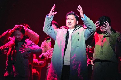 清華大學(xué)原創(chuàng)話劇《馬蘭花開》在港演出。新華社發(fā)